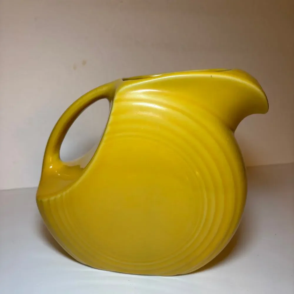 Fiesta Fiestaware Large Disk Water Pitcher Yellow 67 oz. Homer Laughlin